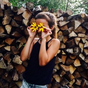 Meet your Posher, Lola